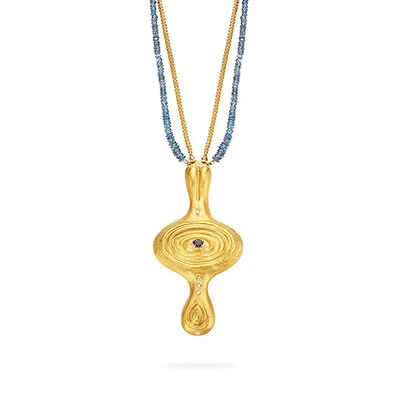 Collier symbolique et bijou de rituel de force en métal par Karma Mertens